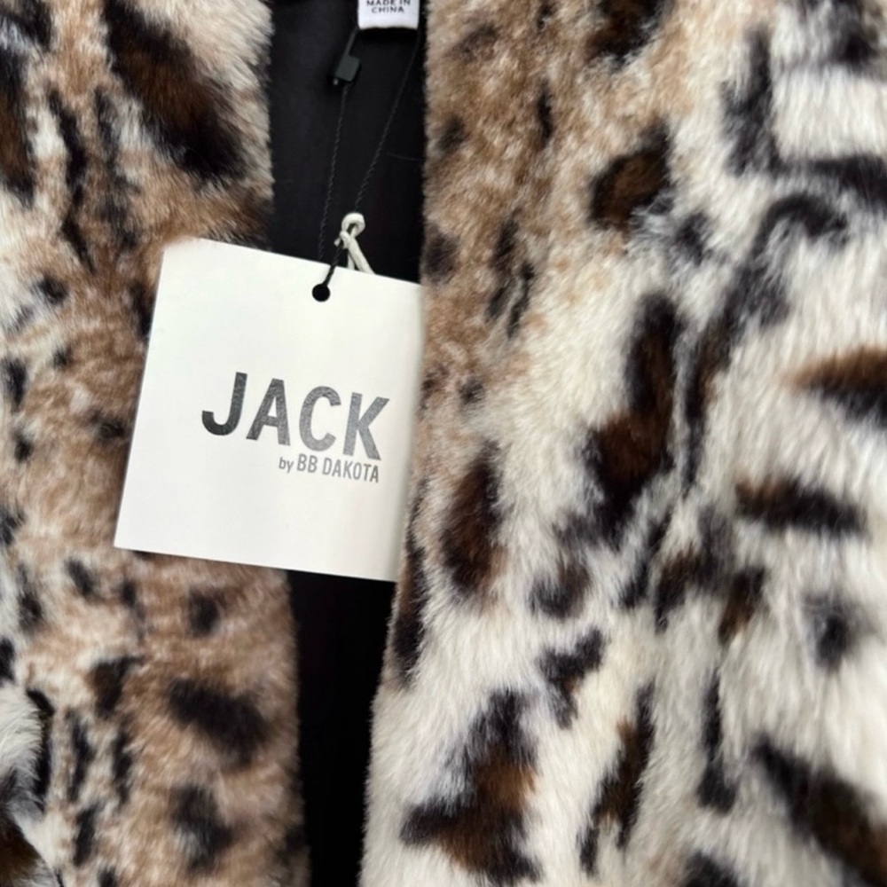 NWT JACK by BB Dakota faux fur vest size small - Picture 6 of 10